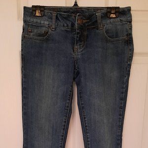 Woman's Low Rise Blue Jeans